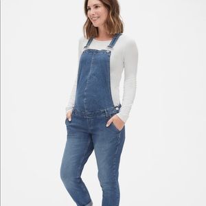 NWT- GAP maternity denim overalls